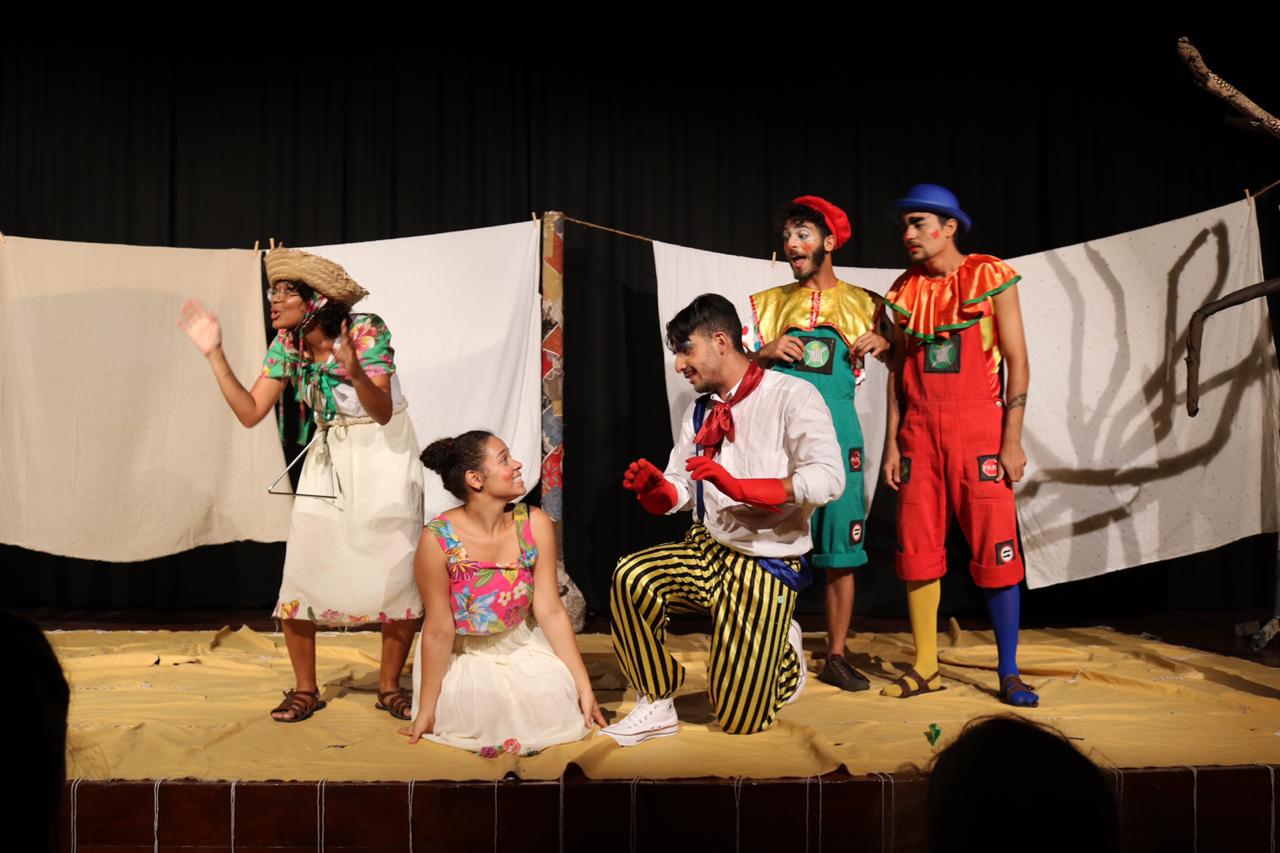 Grupo teatral da SMTT atrai bom público à última apresentação do ano - SMTT Aracaju